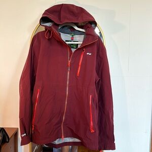 Köppen Maroon Ski Jacket. Great for winter layering! Lightly used.
